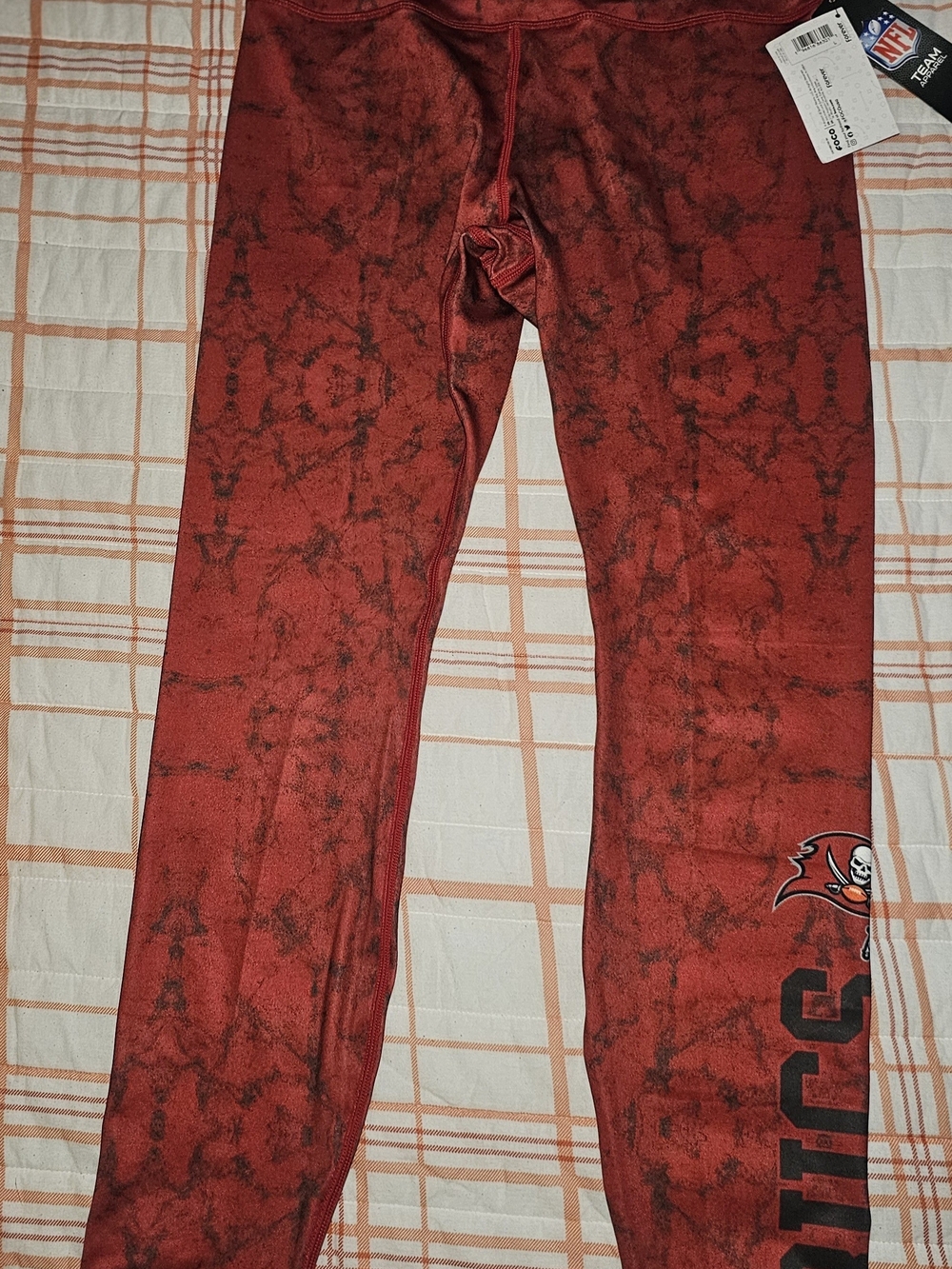 Tampa Bay Buccaneers NFL FOCO Cloud Dye Leggings - Size L NWT